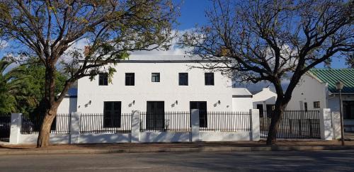 Robertson Apartment | Hayburg House