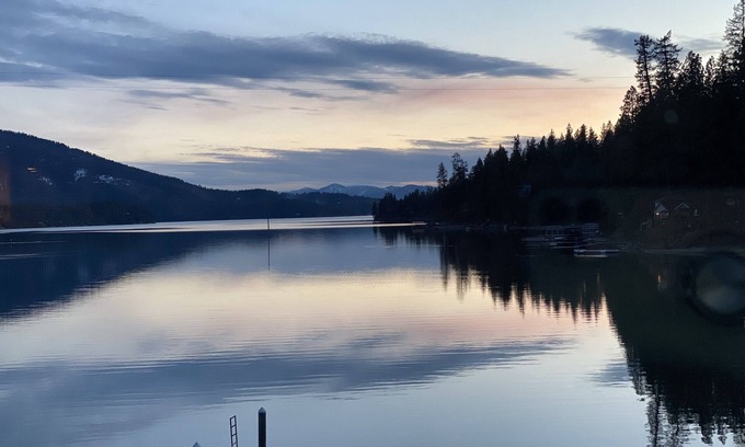 Hayden Cabin | Hayden Lake Waterfront Home W/Boat Dock, across from sand bar! (No WiFi)