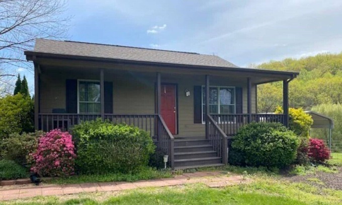 Afton House | Hayes Branch Cottage