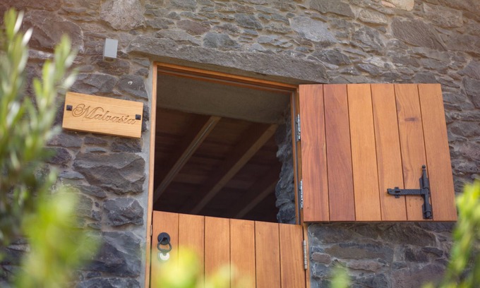 Calheta Cottage | Hayloft Malvasia, comfort and elegance in an atmosphere of tranquility