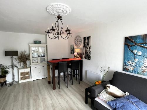 Saint-Gregoire Apartment | Hays and Galia's apartment