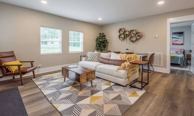 Knoxville Cottage | Haywood · Brand New Cottage - A South Knox Dream Escape