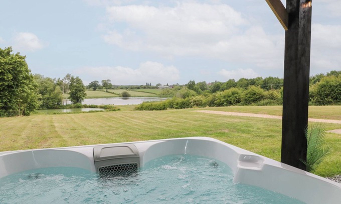 Swadlincote Cottage | Hazel