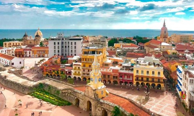 Cartagena Walled City Cabin | Hb-2qf Boutique Hotel Room With Jacuzzi Air Conditioning And Wifi