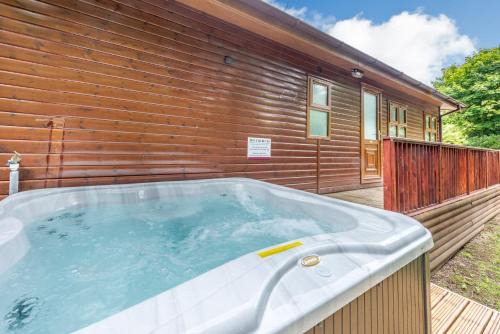 Narberth House | HB Hornbeam Lodge 04