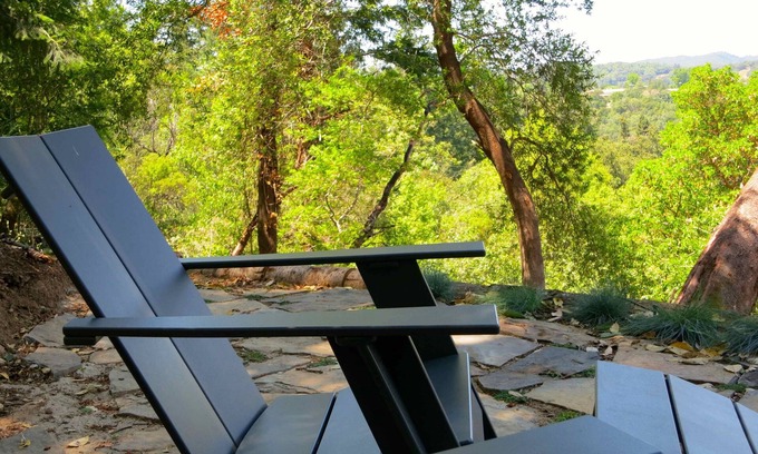 Healdsburg House | Healdsburg Hilltop Retreat : Craftsman detail, modern comforts & stunning VIEWS