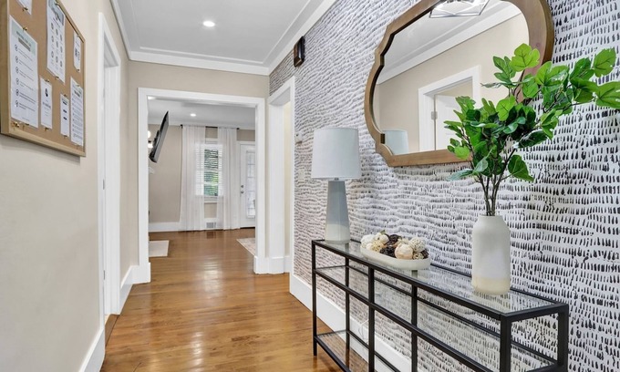 Buckhead Apartment | Heart of Buckhead Message Now for Summer Special