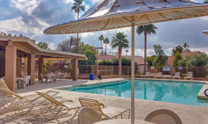 Las Casitas del Sur House | Heart of Chandler! Game/Poker Room. Super Corner Lot. Short or Long Term Welcome.