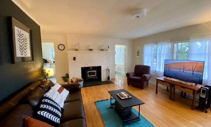 Eastsound House | Heart of Eastsound-For couples!