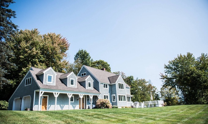 Stowe Area House | Heart of Stowe Home w/2 ensuites, Bonus Rooms, Game Room, Sauna, Fire Pit+