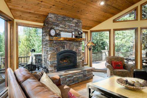 Baldy Mountain House | Heartstone Hideaway
