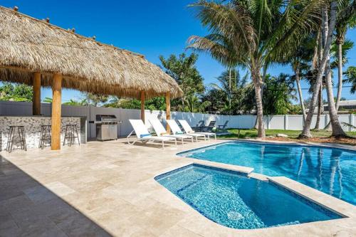Harbor Village House | Heated Pool - 1 Mile to Beach - FirePit