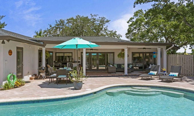 Culbreath Isles House | Heated Pool and Arcade! South Tampa Quiet Bliss
