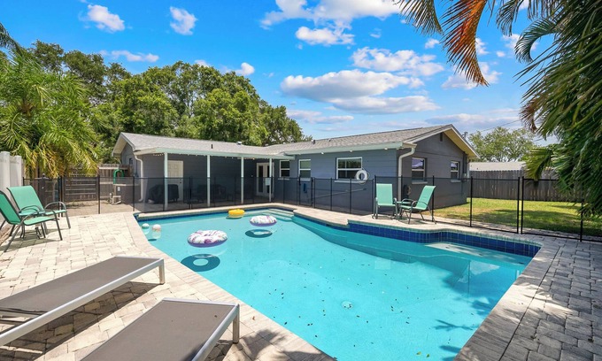 Walsingham Villa | Heated Private Pool-Beach-Games-3br/2ba Luxe Villa