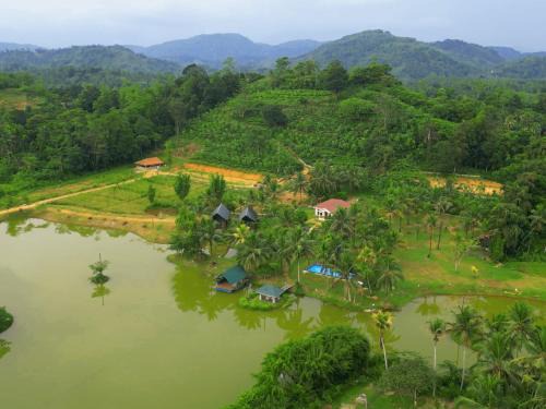 Yattapatha Villa | Heaven By The Lake