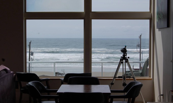 Florence House | Heceta Beach House Watch whales , spectacular ocean view and amazing sunsets