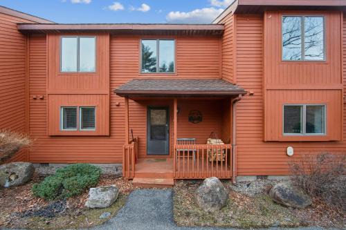 North Creek House | Hedges 7J - Comfortable Mountain Retreat