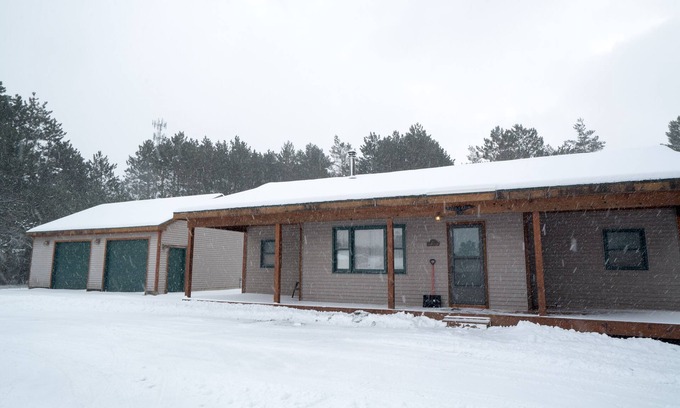 Thompsonville House | Hemlock 3 BR Home