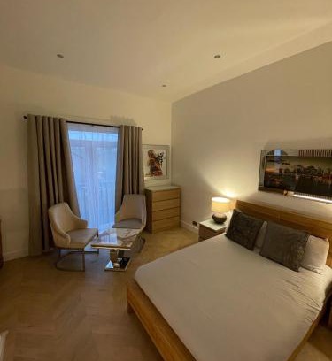 Manchester House | Hendham House