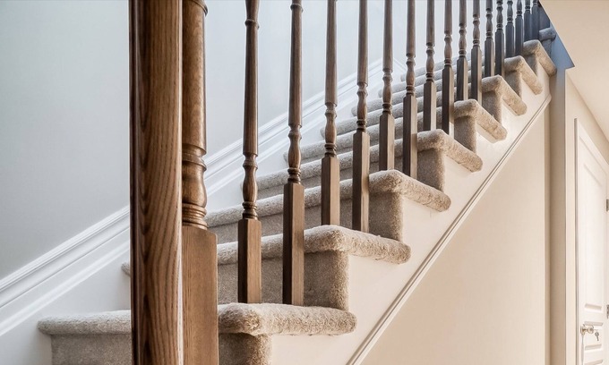 Ottawa Division Hotel | Henia's Inn