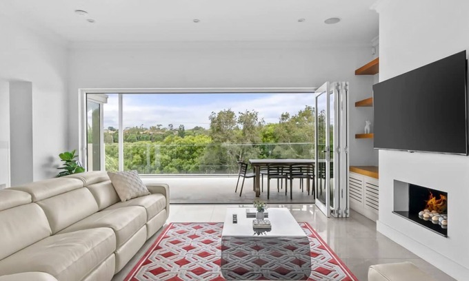 Rodd Point House | Henley Haven Private BBQ Terrace