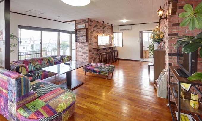 Uruma Apartment | Henza Island paradise just across the underwater/Uruma Okinawa