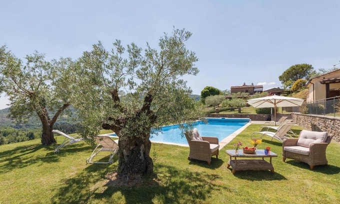 Subbiano House | Here you will occupy part of a semi-detached house in Tuscany with swimming pool and Jacuzzi for you