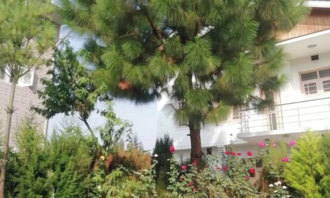 DLF Farms House | Here’s a description for a 3-bedroom house