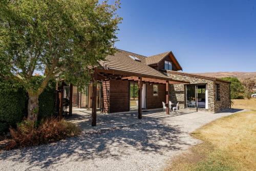 Wanaka House | Heritage Villa 10 - Wanaka Holiday Home