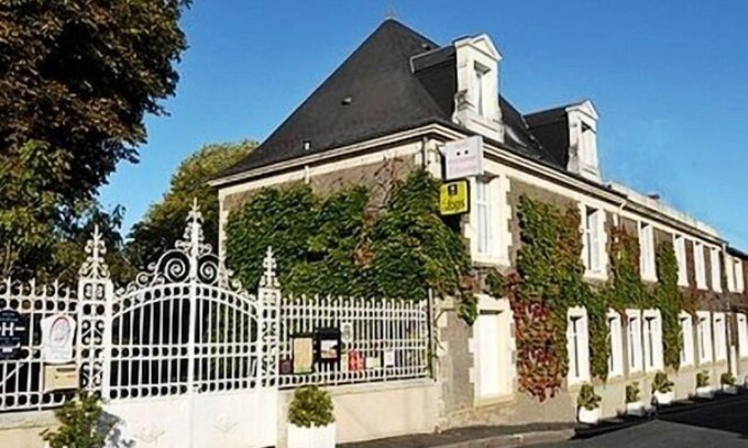 Buzancais Hotel | Hermitage