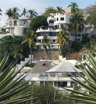Playa Guitarron Villa | Hermosa casa con Alberca Marina Brisas Villa San Gabriel