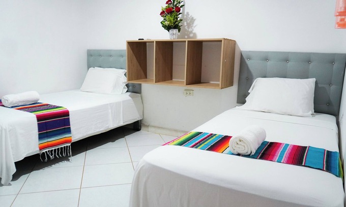 Sucre Hotel | Hermosa Habitacion Basica Twin A Pie De Playa