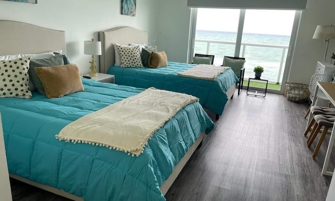 Sunny Isles Beach Apartment | HERMOSO estudio frente al mar con balcon