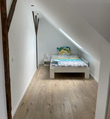 Groß Vollstedt Apartment | Herrliches Zweibett-Zimmer im Grünen in Schleswig-Holstein - ideal für Monteure, Gemeinschaftsbad Zimmer Nr 4