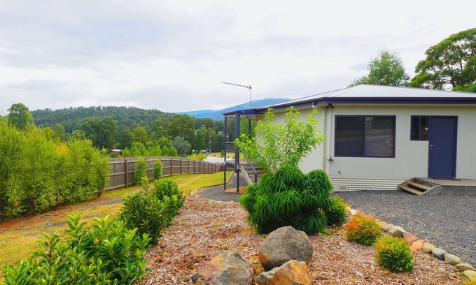 Marysville Cottage | HEX COTTAGE - PEACEFUL RETREAT in the heart of Marysville