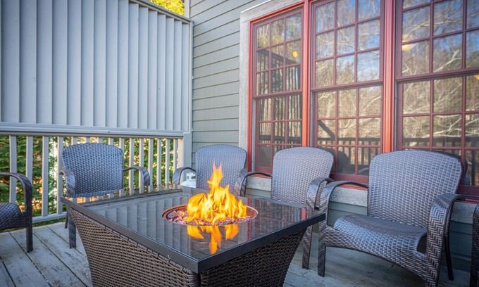 Asheville House | Hidden Creek Lodge: Upscale Retreat on Doorstep of Dwtn AVL with Hot Tub!