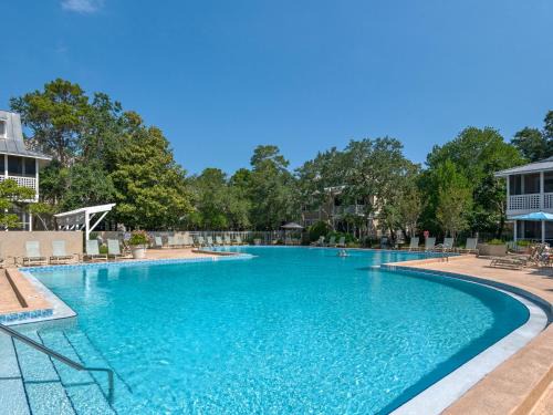 Miramar Beach Apartment | Hidden Dunes Cottage 185 by Newman-Dailey