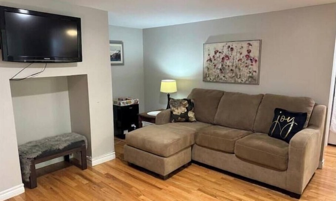 Quidi Vidi Apartment | Hidden Garden Gem; Pet Friendly