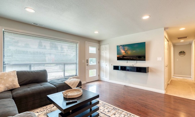 Renton House | Hidden Gem of Renton ❇ 4 BD/2 BA Home ❇ Glam Bath