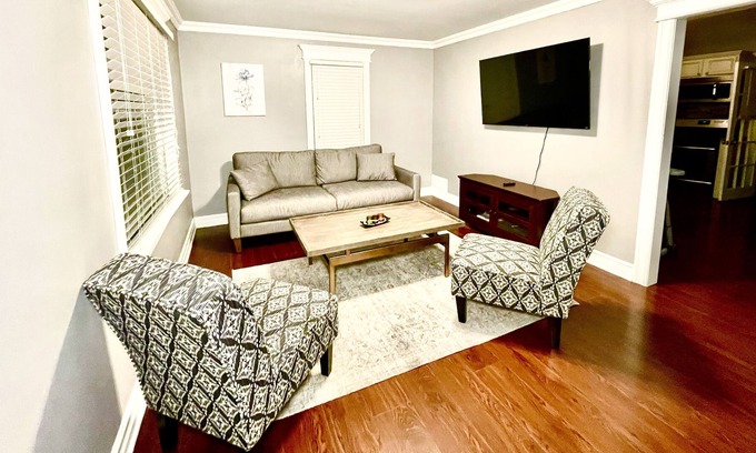 Birmingham House | Hidden Gem, Walk to DT Birmingham, Free Parking