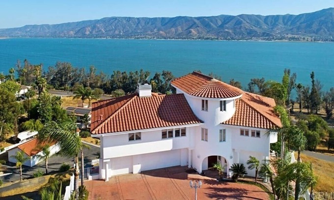 Lake Elsinore House | "HIDDEN GEM" WITH BREATHTAKING PANORAMIC VIEWS OF LAKE, CITY & MOUNTAINS!!