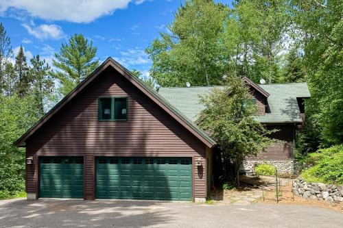 Eagle River House | Hidden River Lodge