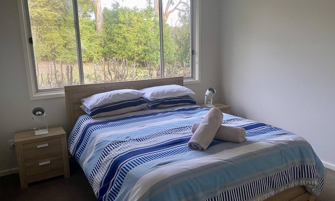 Nords Wharf House | Hideaway By The Lake - The perfect lakeside holiday location!n