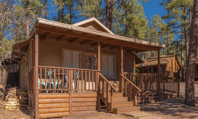 Christopher Creek House | Hideaway forest cabin 9 Squirrels Den