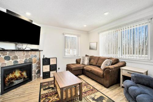 Harbor Springs Apartment | Hideaway Valley Condo 36