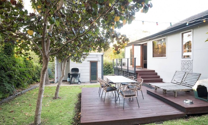 Margaret River House | Higgins Hideaway Central Cottage with Garden Oasis