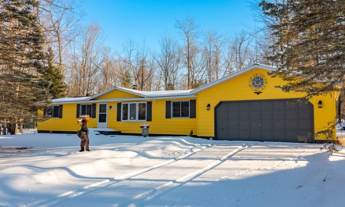 Higgins Lake House | Higgins Lake - plenty of space for any and all activities