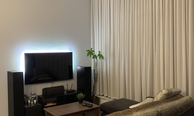 Toronto Entertainment District Condo | High-Ceiling Condo in Downtown Toronto