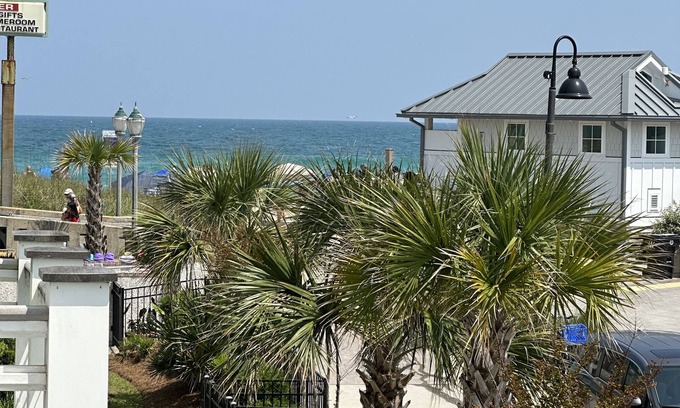 Wrightsville Beach Condo | High-End Gorgeous Wrightsville Beach Condo steps from the Ocean. Great View!