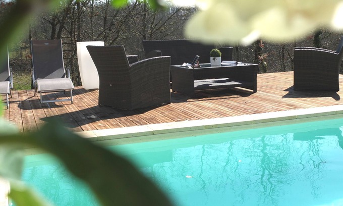 Thedirac House | HIGH-END VILLA IN THE HEART OF A LOT IN A QUIET AREA WITH HEATED POOL